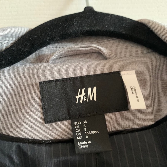 H&M grey blazer - Picture 2 of 3
